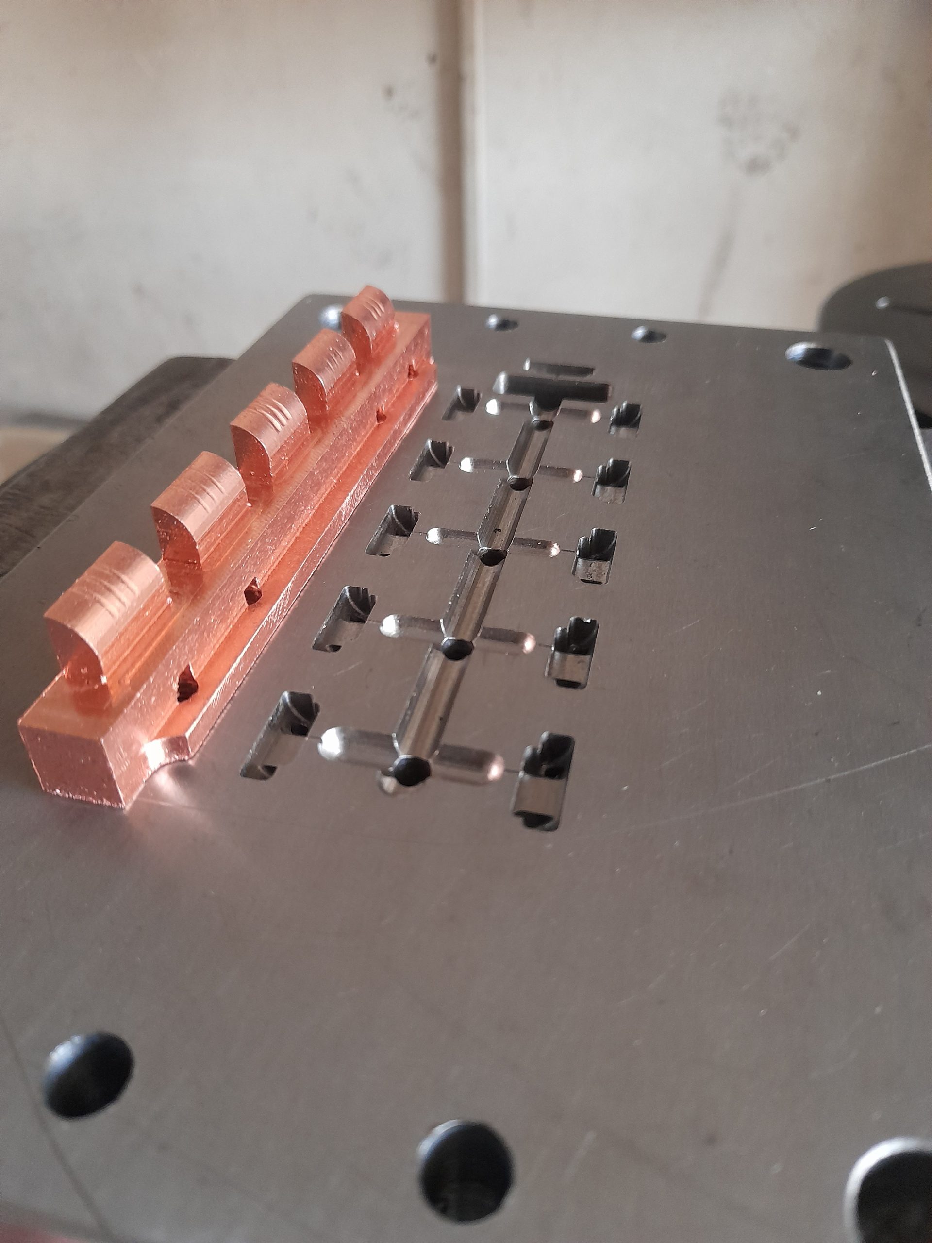 قالب ساز حرفه ای