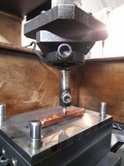 مراحل ساخت قالب )CNC، CAD ،سختکاری، مونتاژ و تست