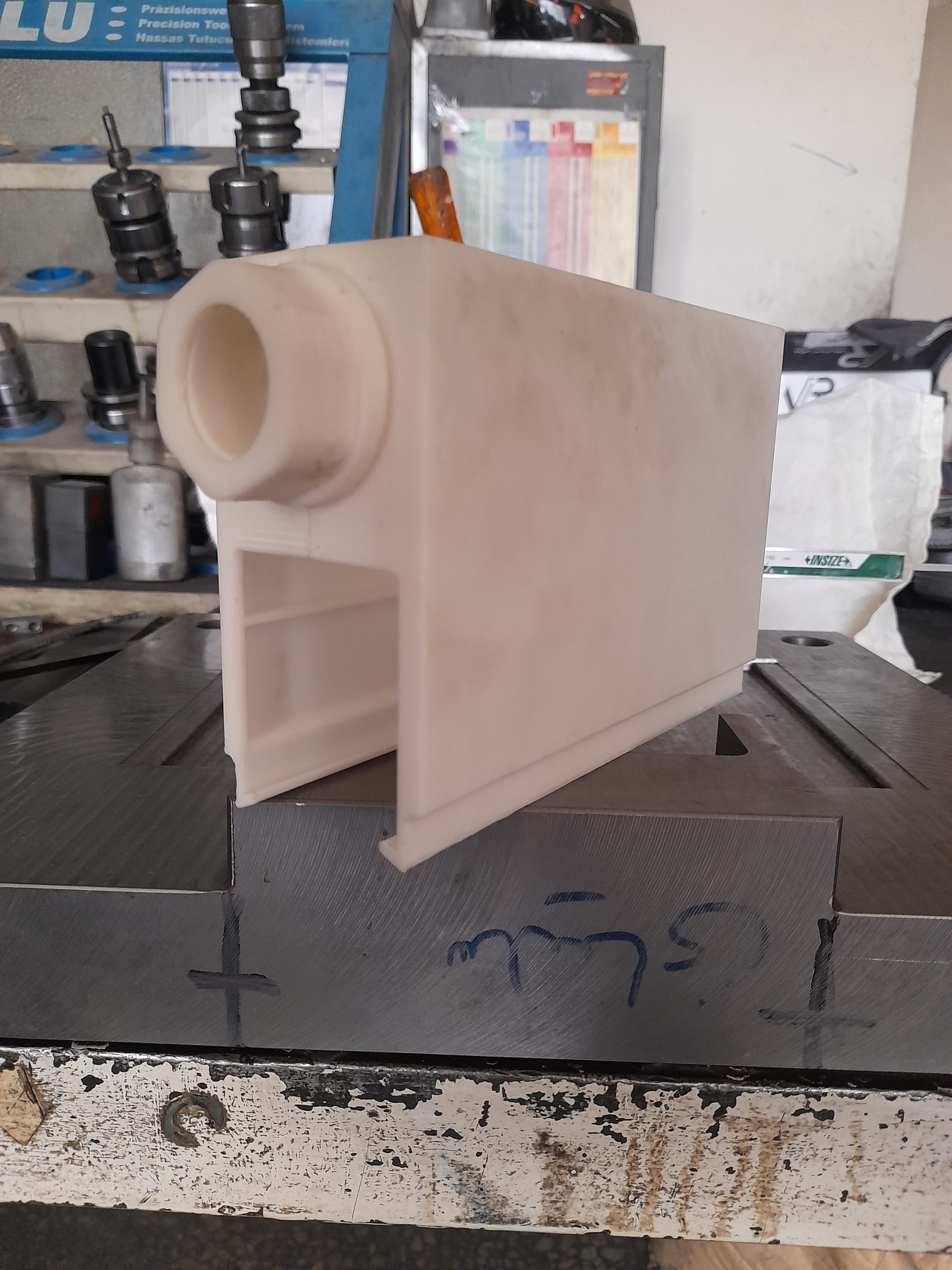 نقش قالب تزریق پلاستیک در تولید