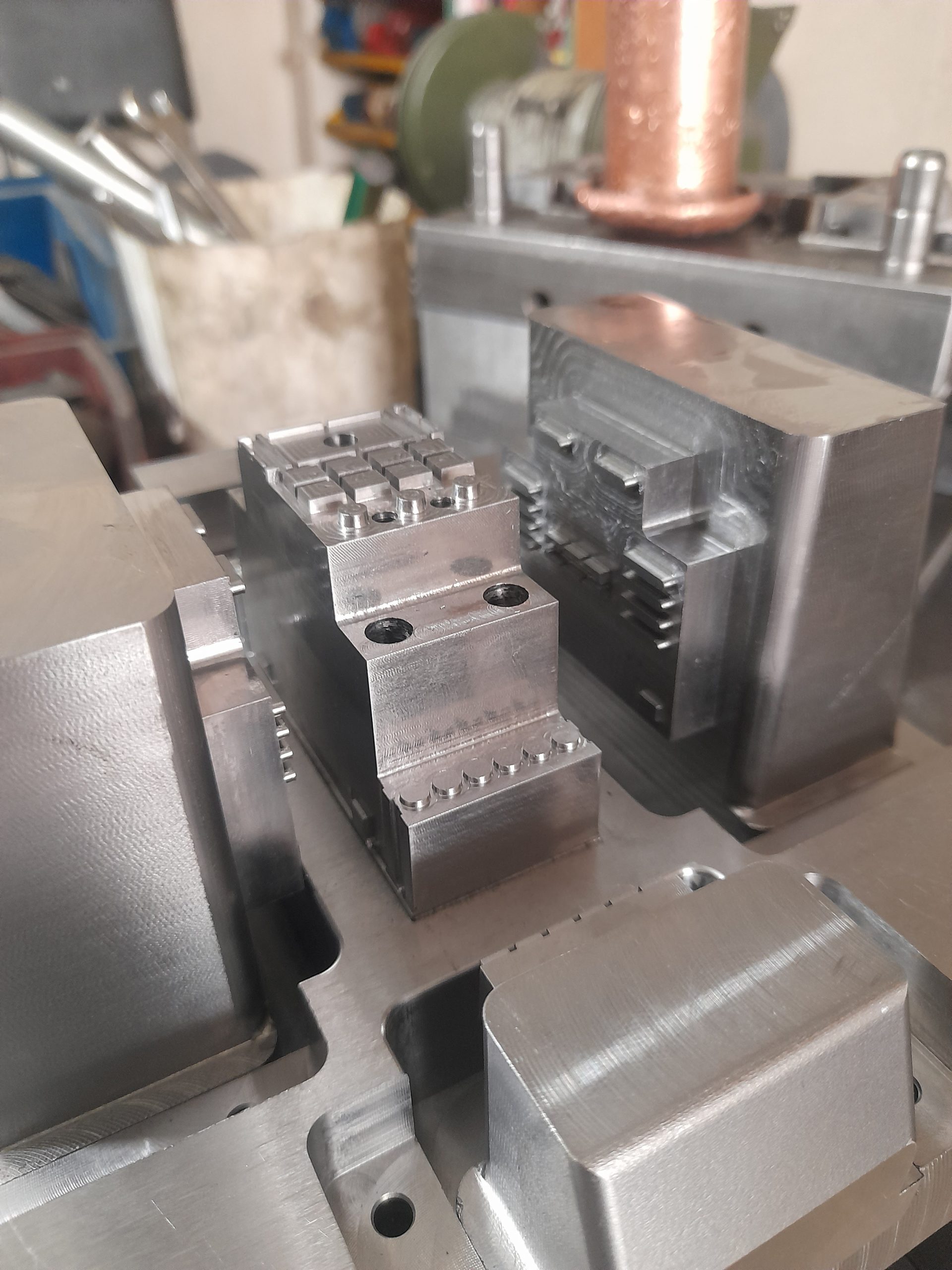 بررسی قالب تزریق پلاستیک با جزییات